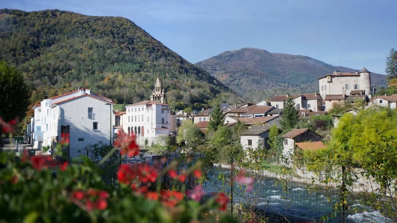 Vacanceole - La Maison Du Haut Salat Seix 2*,  France